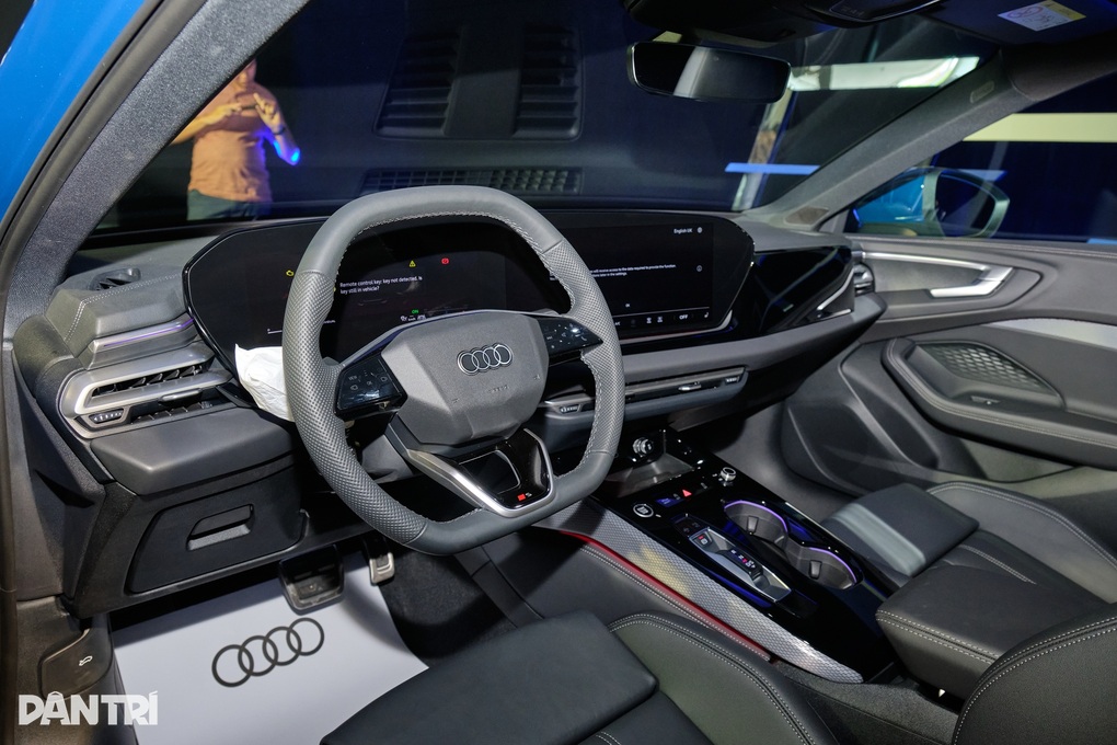 Khách Việt có thêm lựa chọn xe sang thuần điện, giá từ 2,2 tỷ đồng - 5