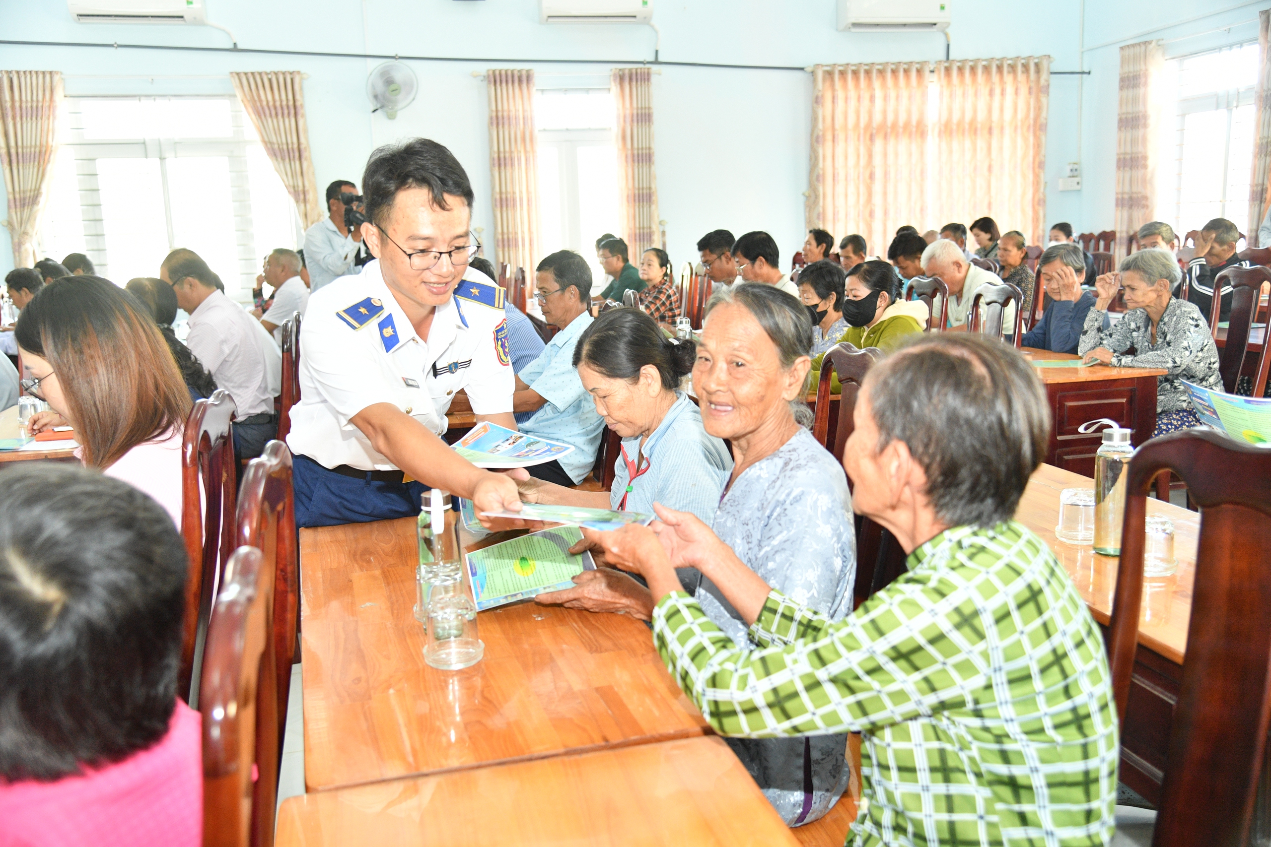 Cuộc thi “Em yêu biển, đảo quê hương” lần đầu đến với Cần Thơ 2 Cuộc thi “Em yêu biển, đảo quê hương” lần đầu đến với Cần Thơ - Ảnh 2.