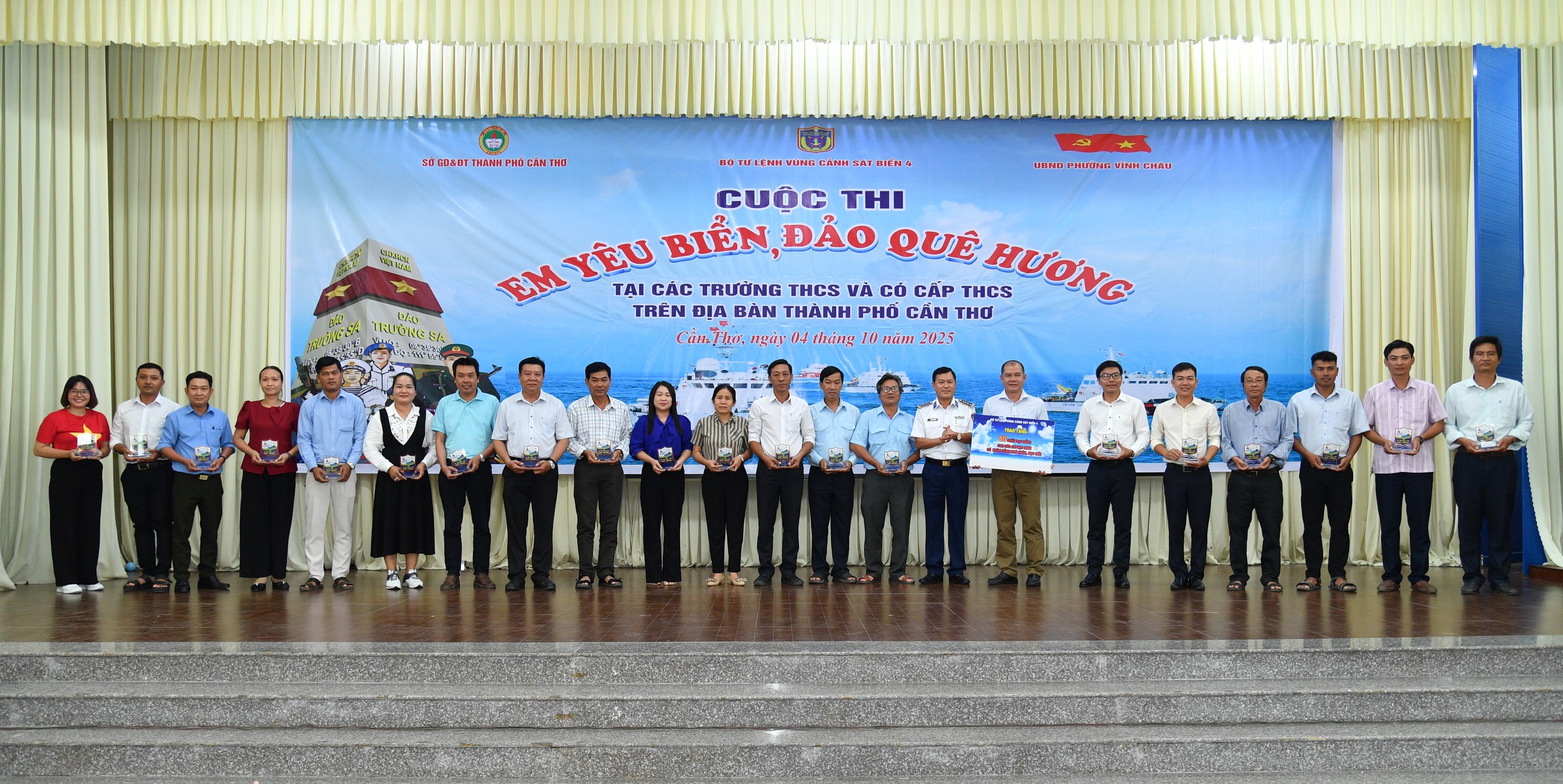 Cuộc thi “Em yêu biển, đảo quê hương” lần đầu đến với Cần Thơ 5 Cuộc thi “Em yêu biển, đảo quê hương” lần đầu đến với Cần Thơ - Ảnh 5.