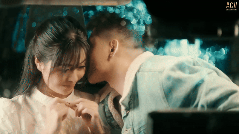 Nam ca sĩ Vpop giàu tới mức tiền đổ ào xuống chân, tung MV mới khiến thanh xuân bao thế hệ như ùa về- Ảnh 3.