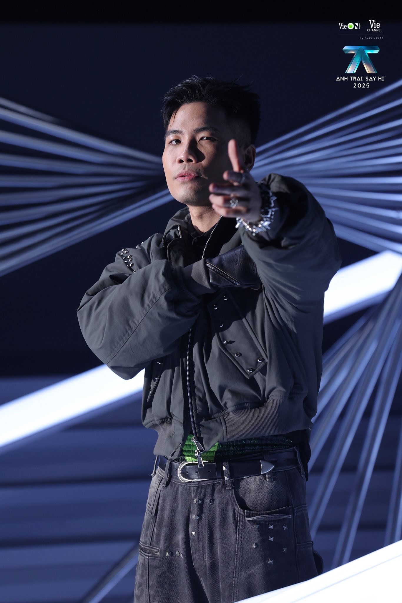 Đại chiến của 2 Quán quân Rap Việt: Người vừa lấy vợ sinh con trở lại showbiz, người “gây hấn” với cả làng rap- Ảnh 5.