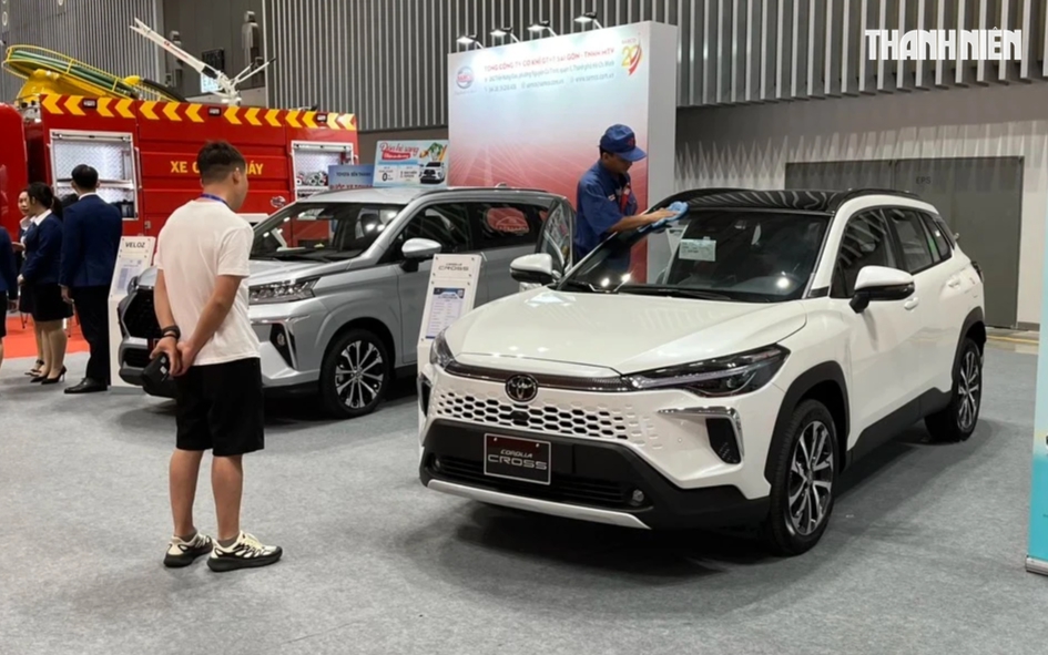 Xe hybrid tại Việt Nam rầm rộ 'đua' ưu đãi, giảm giá bán 2 Ô tô hybrid tại Việt Nam rầm rộ 'đua' ưu đãi, giảm giá bán - Ảnh 2.