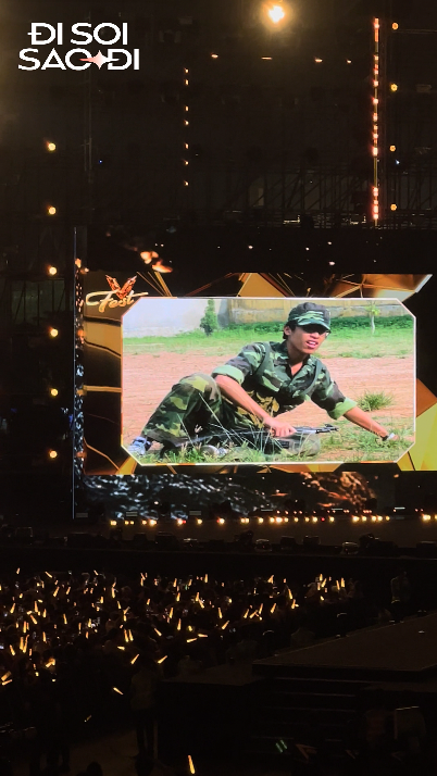 Phản ứng gây sốt của Thủ Tướng Phạm Minh Chính khi chăm chú xem màn trình diễn ca khúc hot nhất dịp 2/9- Ảnh 9.