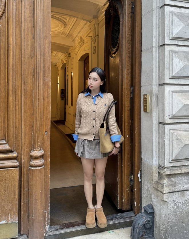 Tôn dáng và thời thượng cùng chân váy ngắn xếp ly- Ảnh 3.