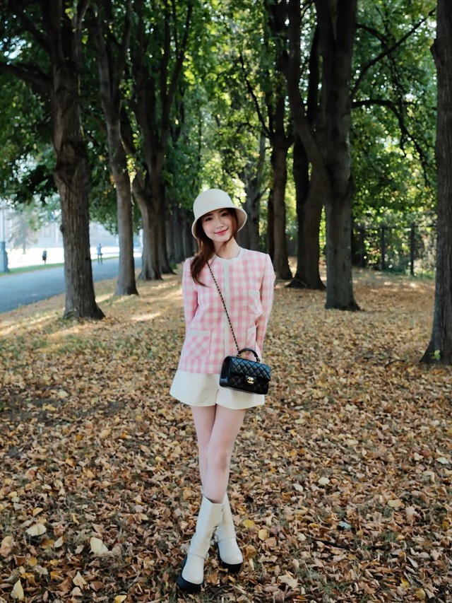 Cân mọi phong cách, từ dịu dàng đến cá tính với họa tiết gingham- Ảnh 4.