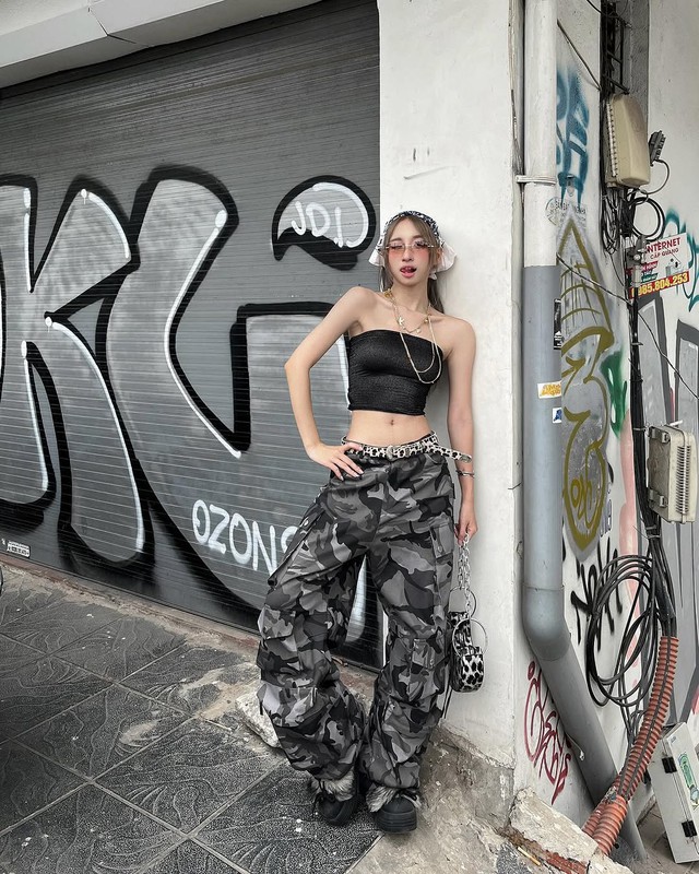 Khuấy động phong cách đường phố với quần túi hộp- Ảnh 5. Khuấy động phong cách đường phố với quần túi hộp- Ảnh 5.