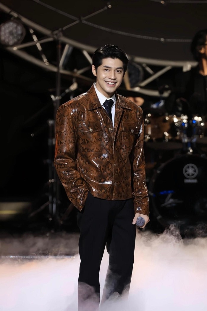 Showbiz Việt có một nam ca sĩ được gọi là 