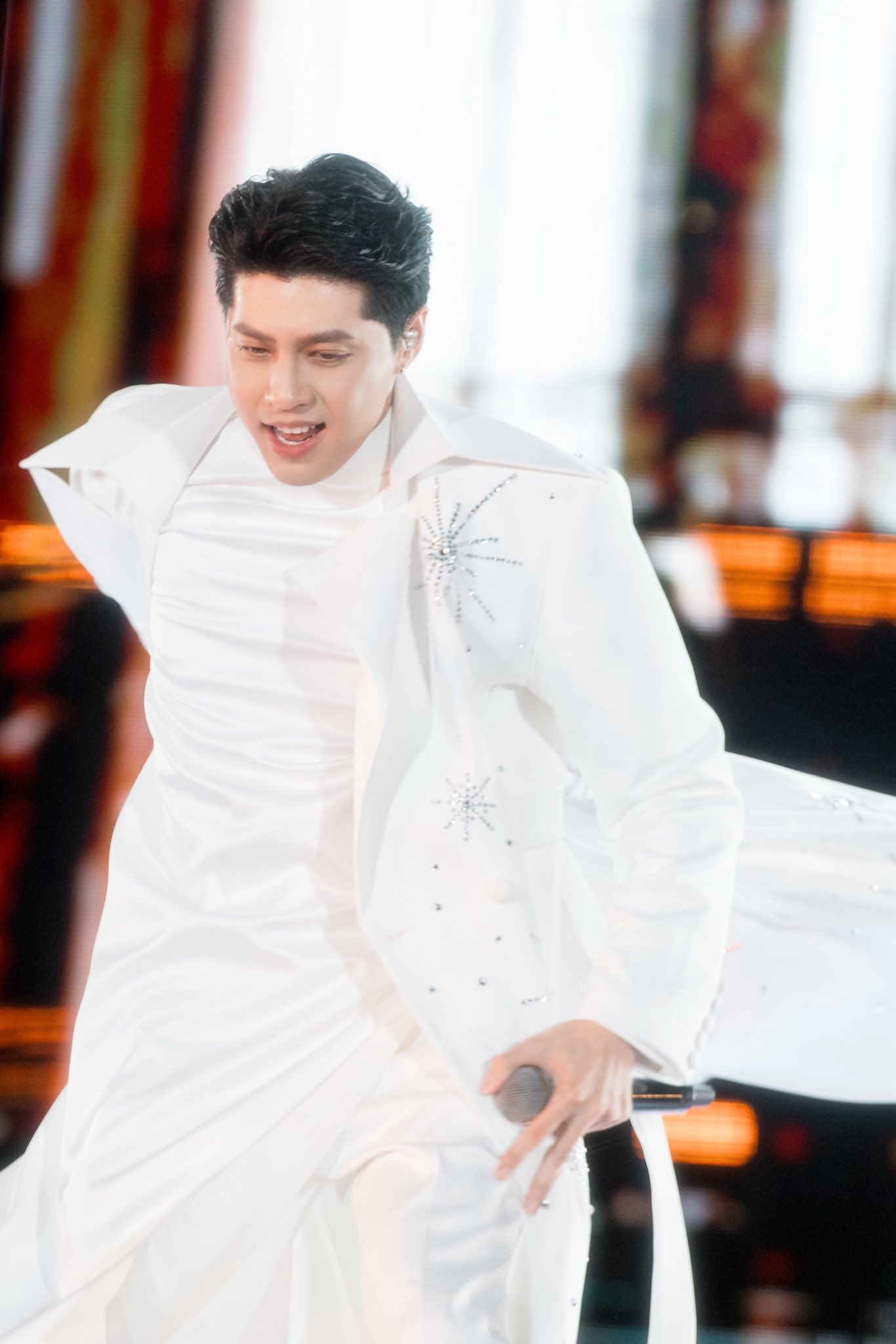 Showbiz Việt có một nam ca sĩ được gọi là 