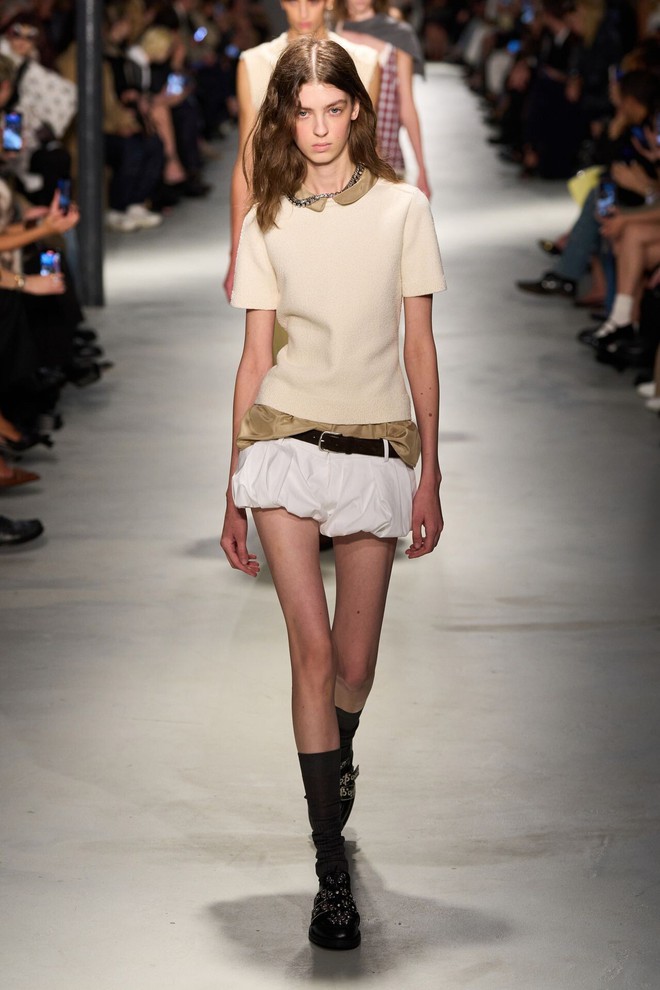 Khẳng định phong cách với neo neutral - gam màu trung tính mới của năm 2026- Ảnh 6.