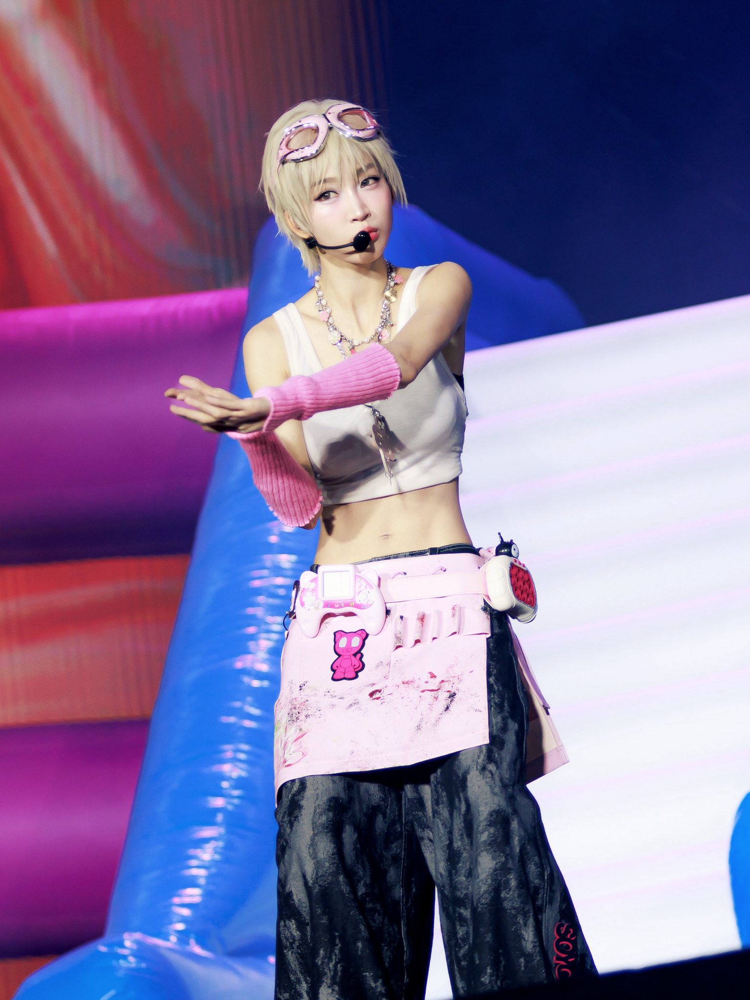 1 Em Xinh ký tên thôi cũng viral quốc tế ầm ầm, visual thế này bảo sao fan nước ngoài tới xem concert bằng được- Ảnh 7. 1 Em Xinh ký tên thôi cũng viral quốc tế ầm ầm, visual thế này bảo sao fan nước ngoài tới xem concert bằng được- Ảnh 7.