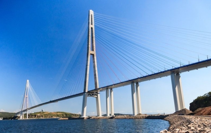 Cầu Russky đi vào hoạt động từ năm 2012. Ảnh: Amusing Planet