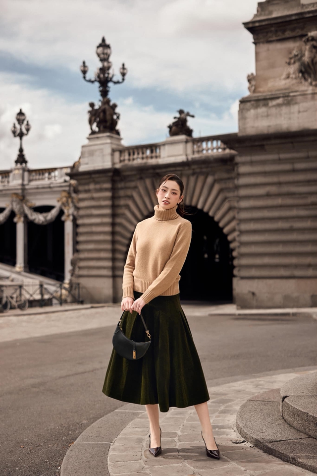 Phong cách sang trọng, đẳng cấp với sắc xanh rêu, xanh ô liu - Ảnh 6.