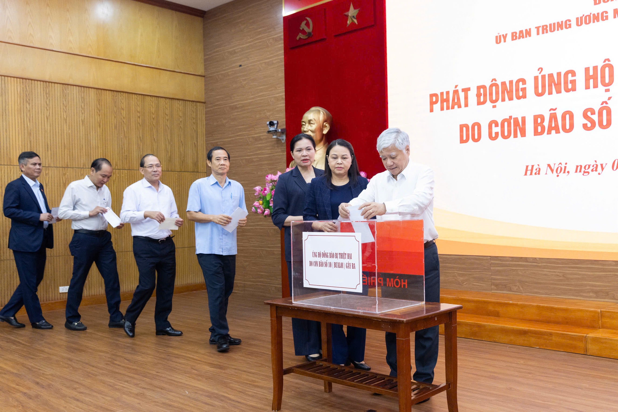 MTTQ Việt Nam phát động ủng hộ đồng bào bị thiệt hại do bão số 10 2 MTTQ Việt Nam phát động ủng hộ đồng bào bị thiệt hại do bão số 10 - Ảnh 2.