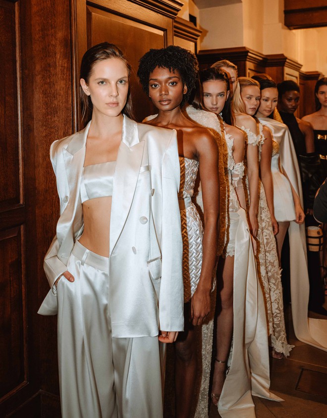 1759783008 709 Thuong hieu Viet gay choang san dien London voi ky