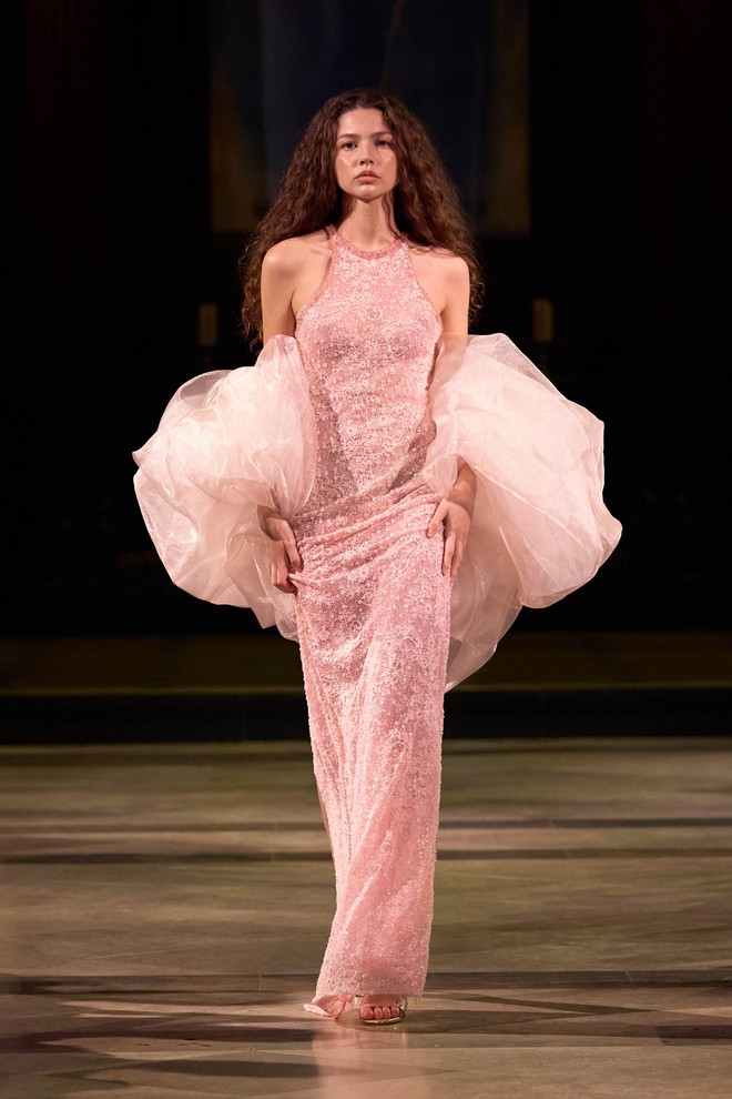 1759783009 770 Thuong hieu Viet gay choang san dien London voi ky