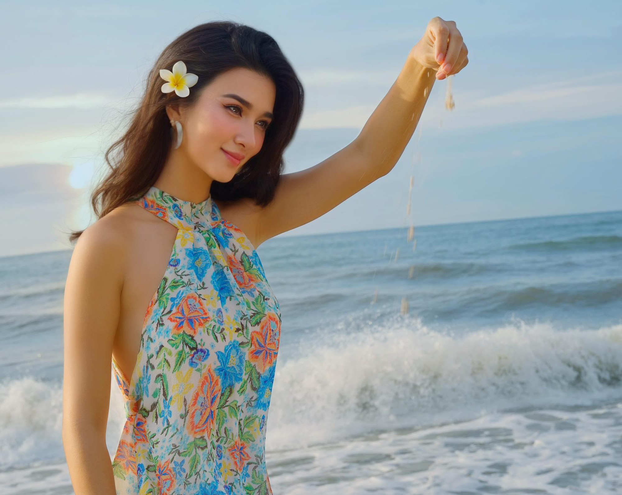 Nữ NSƯT chia tay đại gia ngân hàng, một mình nuôi con, U40 giàu sang, đẹp bậc nhất showbiz Việt - Ảnh 4.