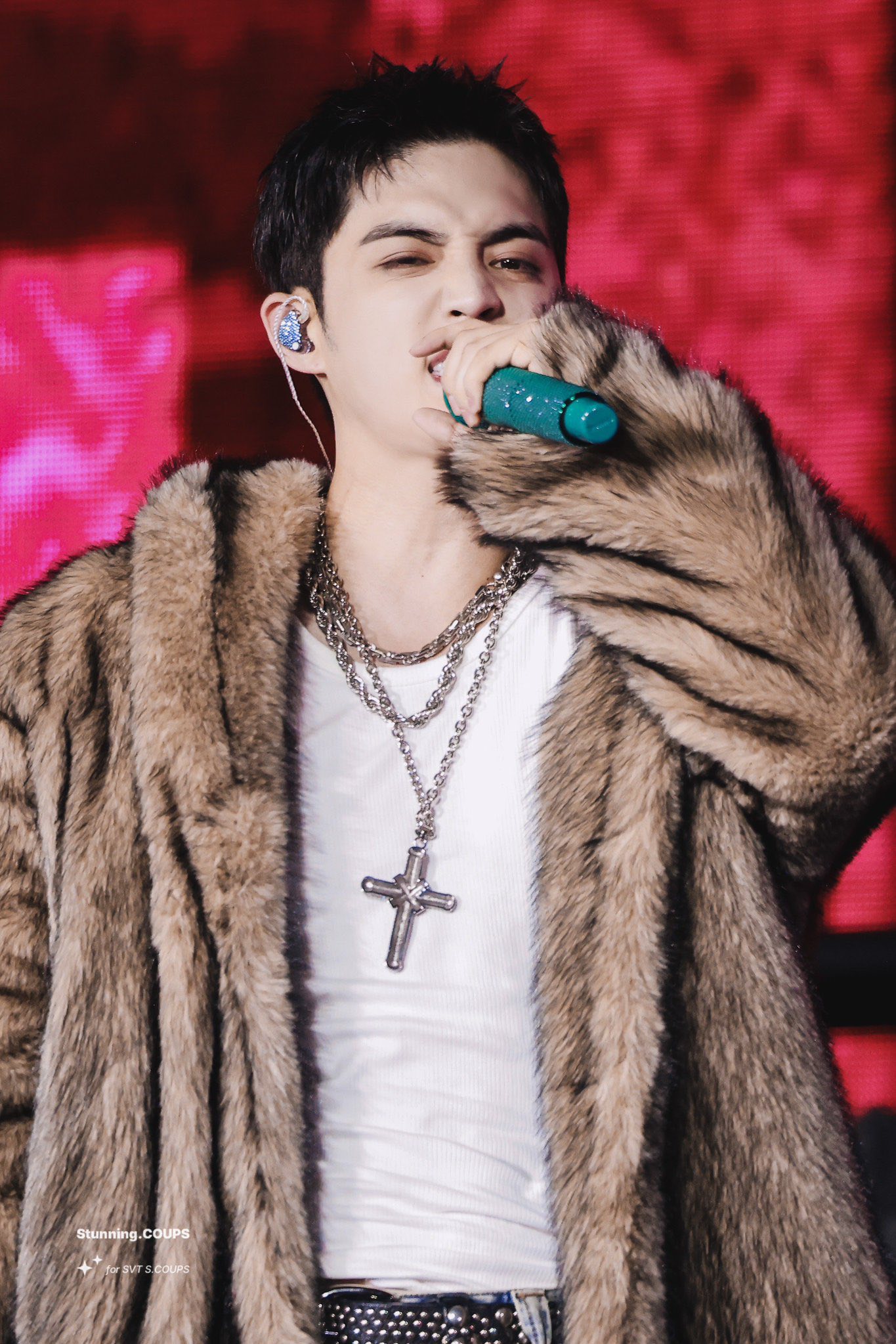 1759785367 820 Lai sieu xe 12 ty len san khau chay tour