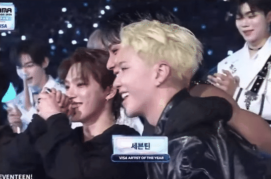 1759785370 54 Lai sieu xe 12 ty len san khau chay tour