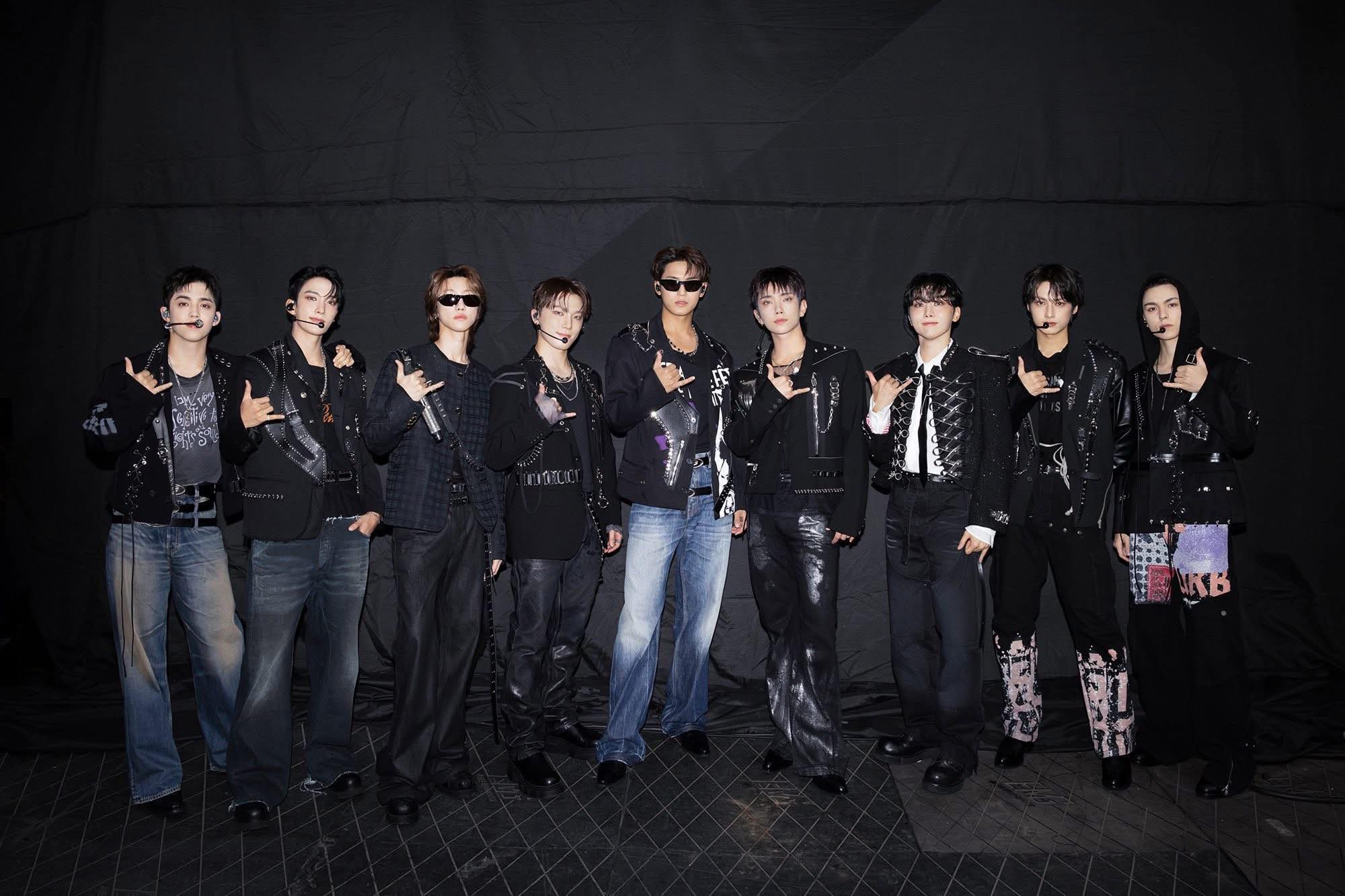 1759785372 769 Lai sieu xe 12 ty len san khau chay tour