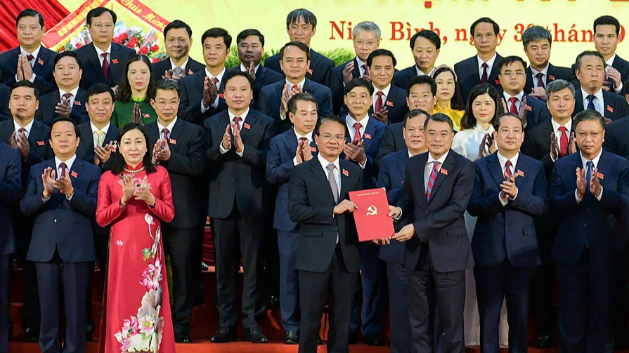 Đặng Xuân Phong giữ chức Bí thư tỉnh ủy Ninh Bình nhiệm kỳ 2025 - 2030 - Ảnh 2.