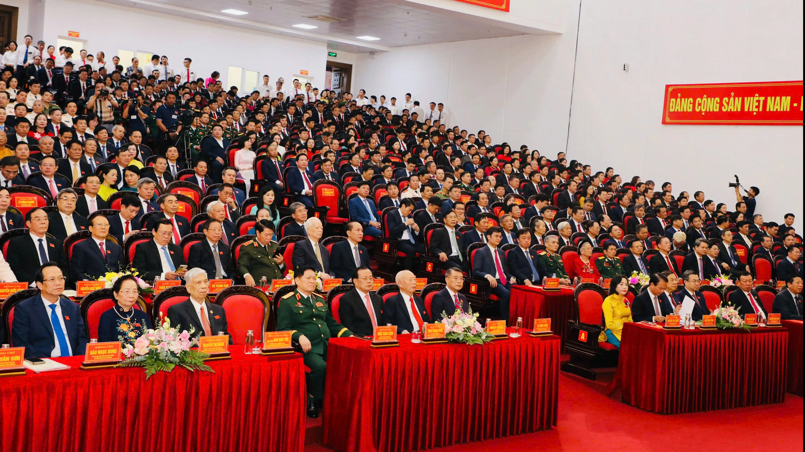 Đặng Xuân Phong giữ chức Bí thư tỉnh ủy Ninh Bình nhiệm kỳ 2025 - 2030 - Ảnh 3.