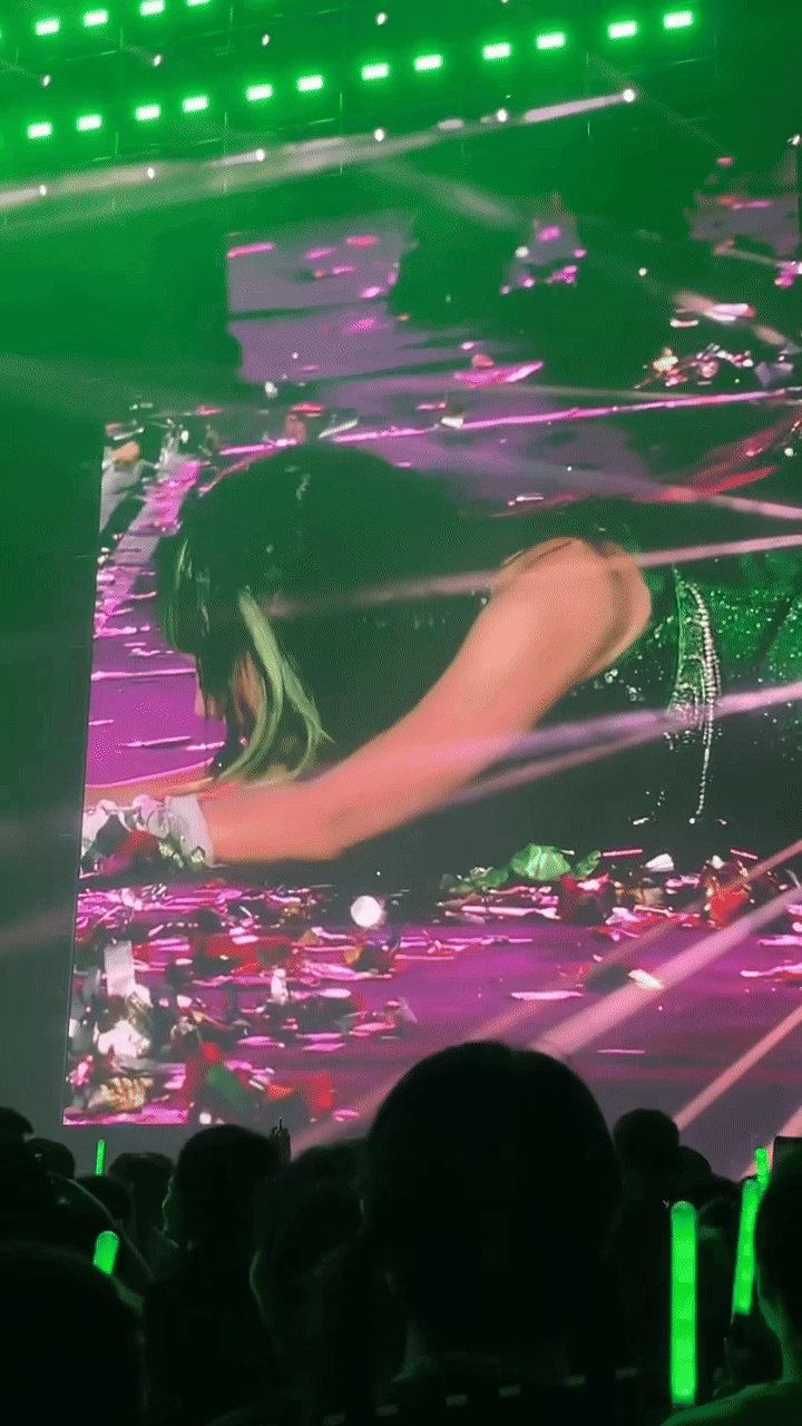 Phương Mỹ Chi ẩn ý bị một thế lực “chơi xấu”, liên tục phải quỳ lạy trên sân khấu- Ảnh 4.