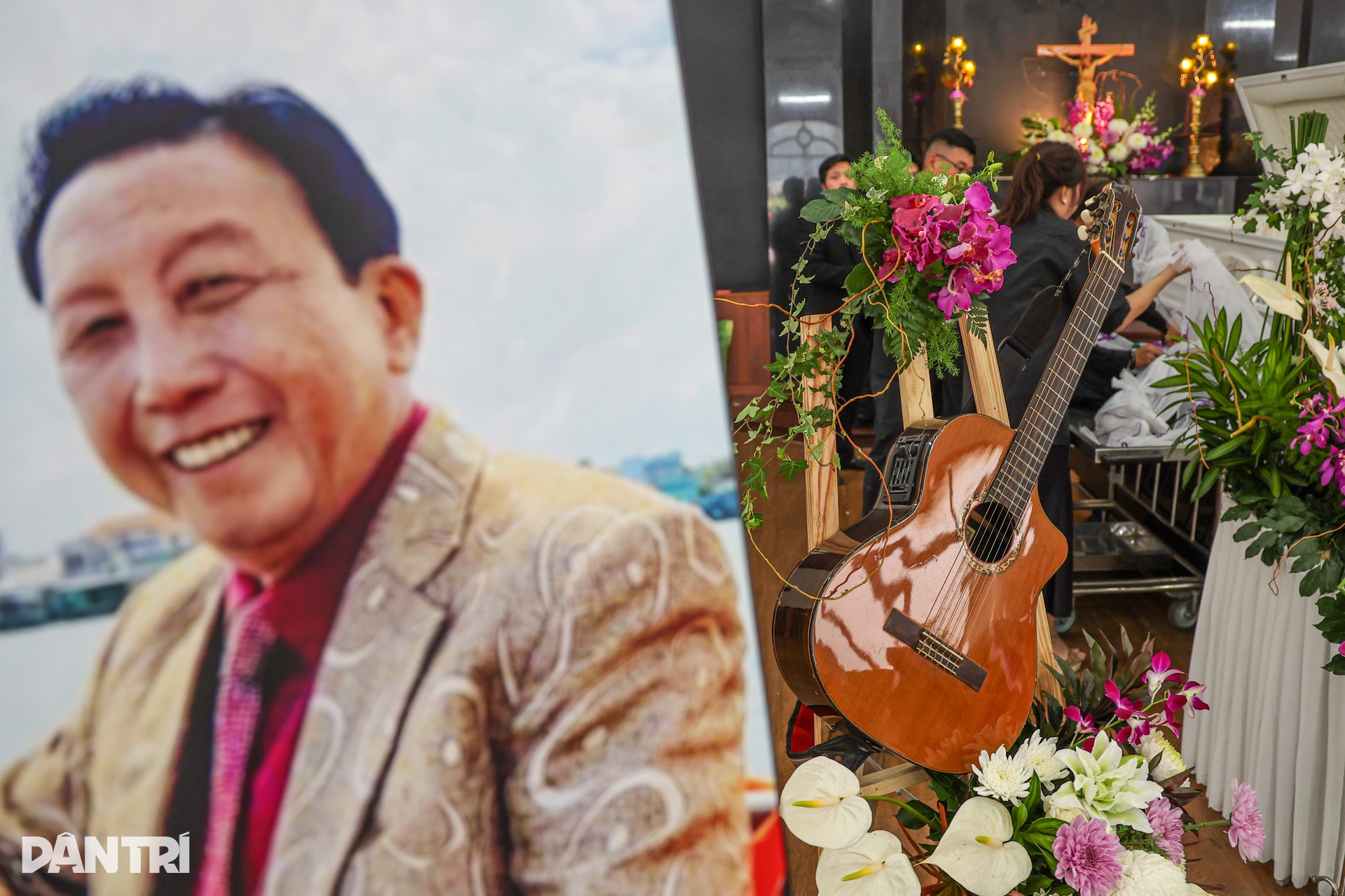 Bạn bè, đồng nghiệp xúc động trước linh cữu nhạc sĩ Thế Hiển - 5