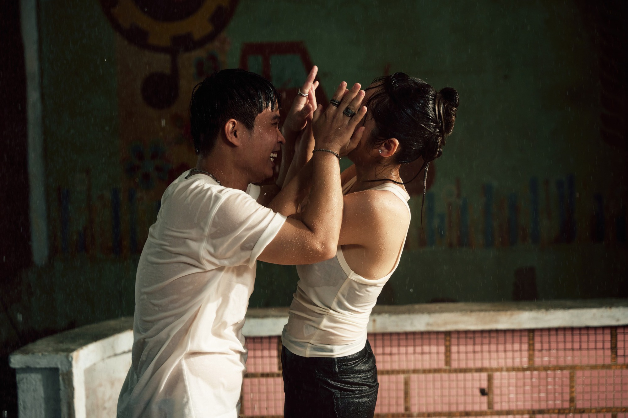 Quán quân Rap Việt mất hút 4 năm bất ngờ xuất hiện, lấy vợ sinh con xong netizen quên luôn từng oanh tạc thế nào- Ảnh 5.