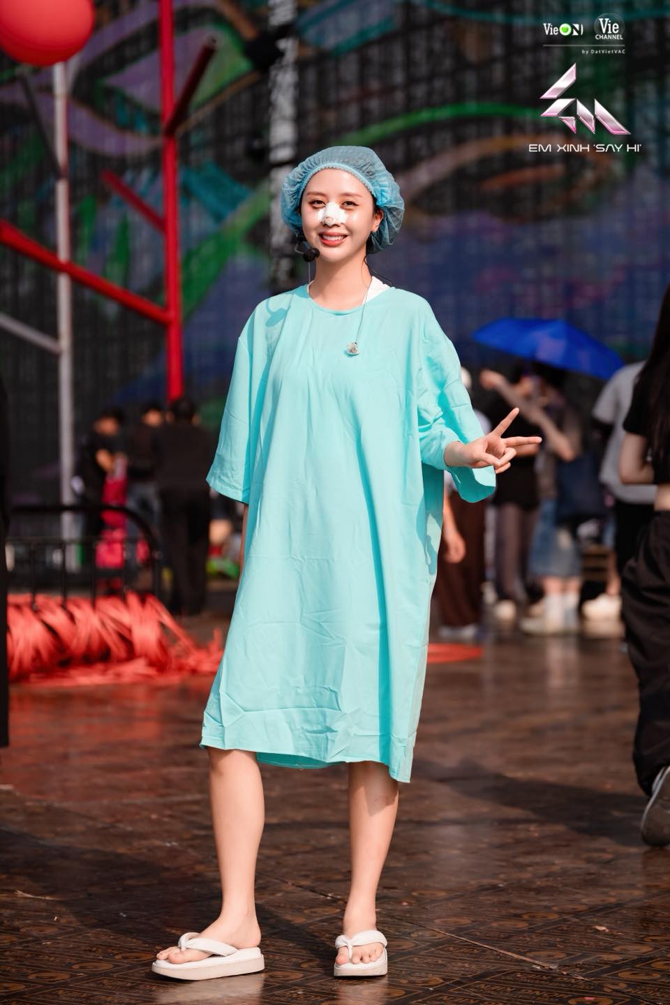 D-1 đến concert Em Xinh: Cả dàn nghệ sĩ đội mưa luyện tập, gì cũng dám làm dự đoán 1 đêm “ê hề content”- Ảnh 6.