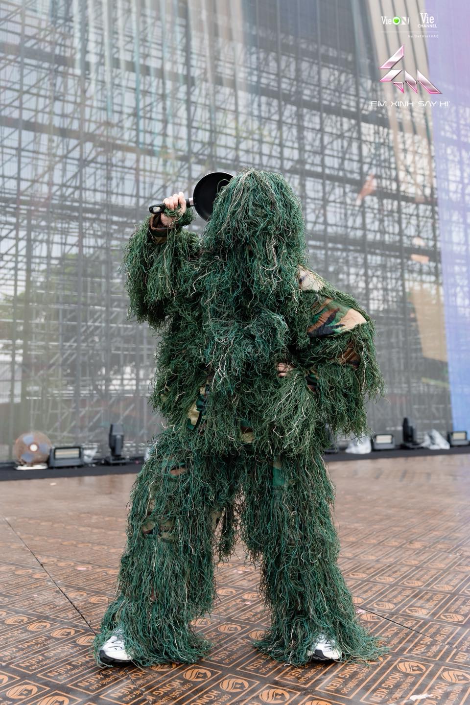 D-1 đến concert Em Xinh: Cả dàn nghệ sĩ đội mưa luyện tập, gì cũng dám làm dự đoán 1 đêm “ê hề content”- Ảnh 11.