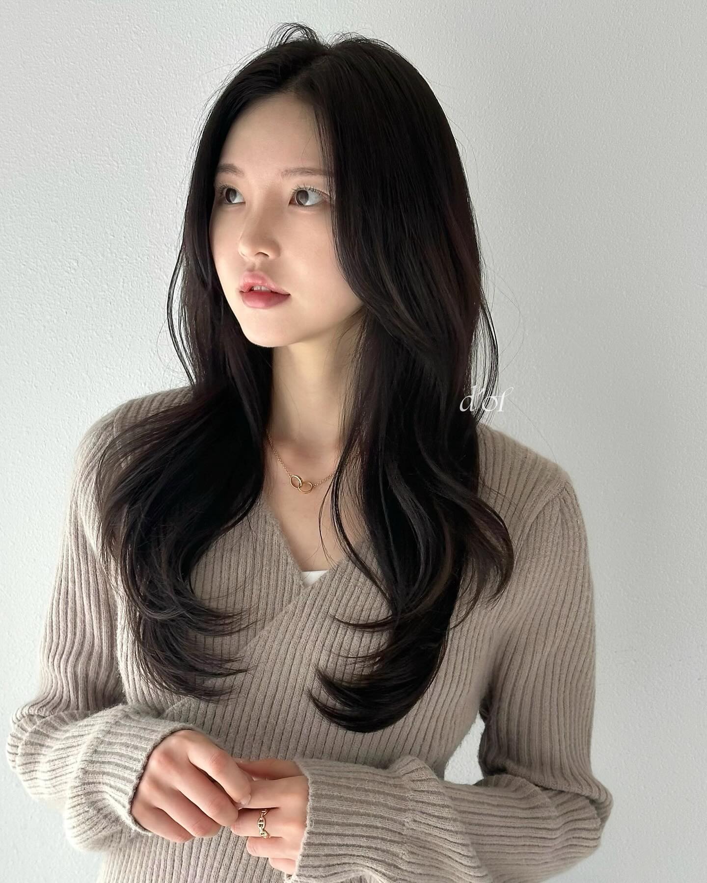 1759794856 632 5 kieu toc danh cho nang toc mong Hack do