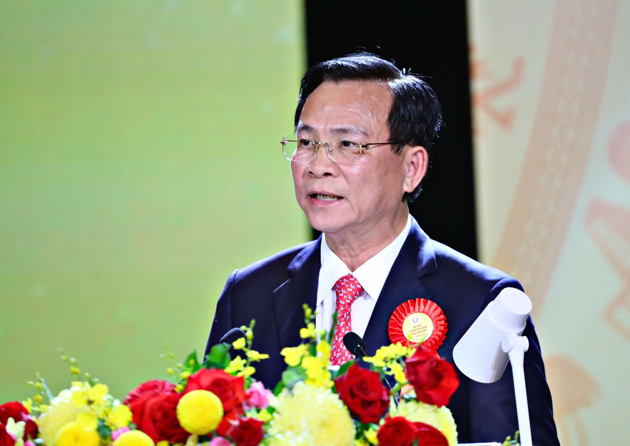 Phó chủ tịch nước Võ Thị Ánh Xuân phát động thi đua yêu nước tại Lâm Đồng - Ảnh 4. Phó chủ tịch nước Võ Thị Ánh Xuân phát động thi đua yêu nước tại Lâm Đồng - Ảnh 4.