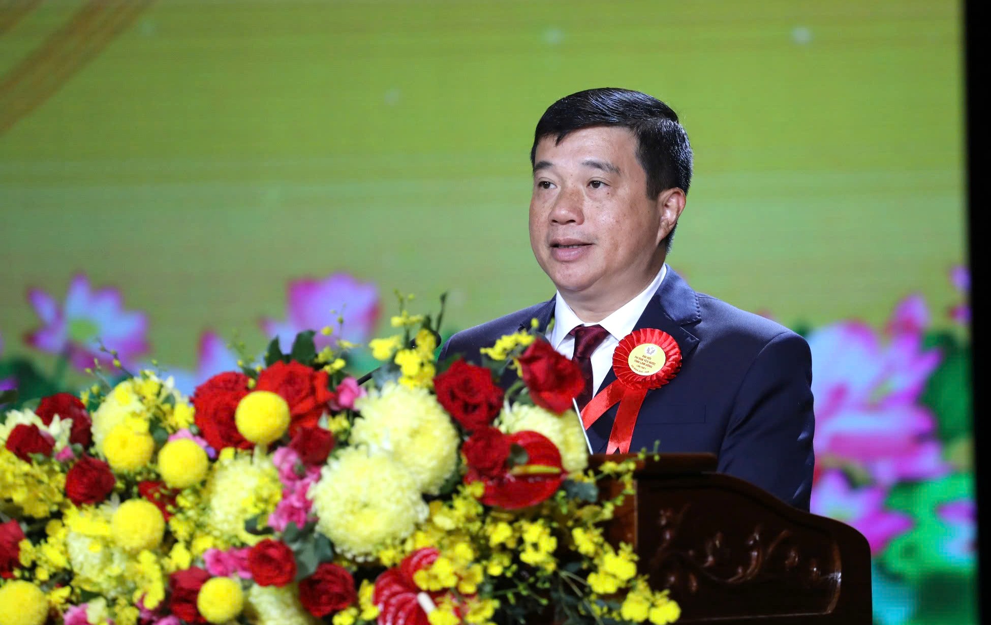 Phó chủ tịch nước Võ Thị Ánh Xuân phát động thi đua yêu nước tại Lâm Đồng - Ảnh 7. Phó chủ tịch nước Võ Thị Ánh Xuân phát động thi đua yêu nước tại Lâm Đồng - Ảnh 7.