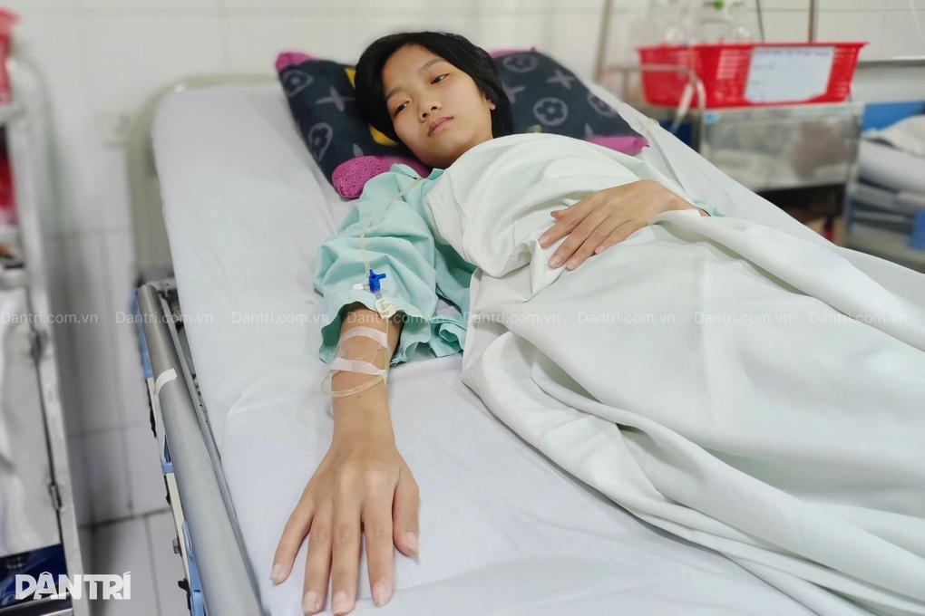 Kiệt quệ sau 7 năm mang “bệnh hiểm”, cô gái 23 tuổi khẩn cầu sự giúp đỡ - 2