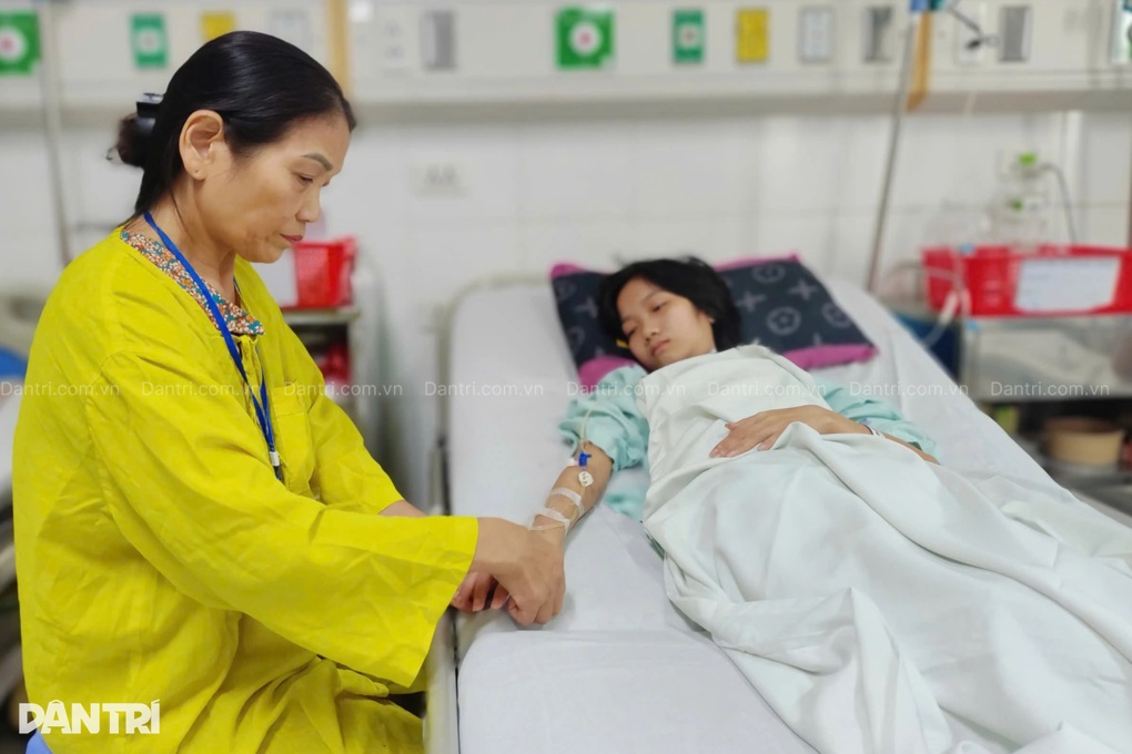 Kiệt quệ sau 7 năm mang “bệnh hiểm”, cô gái 23 tuổi khẩn cầu sự giúp đỡ - 3