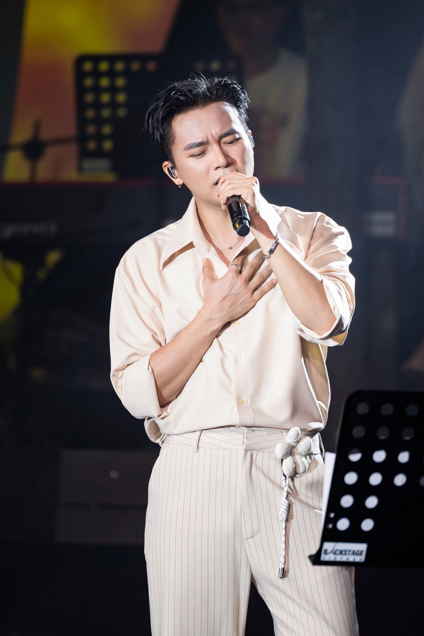 Nhạc sĩ đắt show nhất hiện tại hủy show, người hâm mộ lại nổi trận lôi đình đòi đuổi ekip- Ảnh 8.