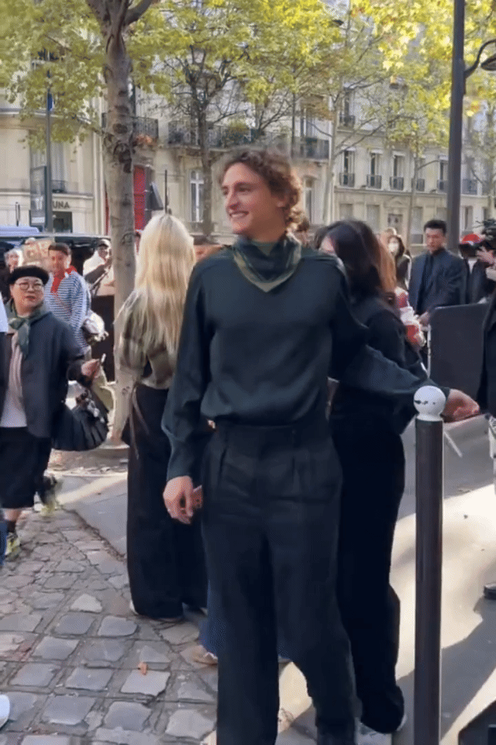 Tình cũ Jennie khiến 1 nam diễn viên bị hất văng lên lề - Ảnh 2.