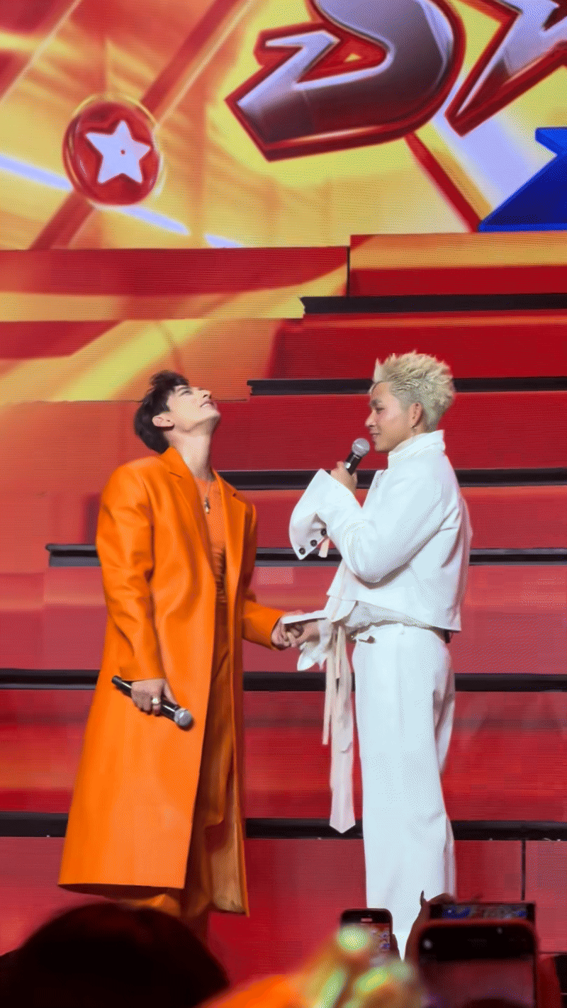 Phát sốt khoảnh khắc Anh Tài Jun Phạm tỏ tình Anh Trai ISAAC, 15 năm 