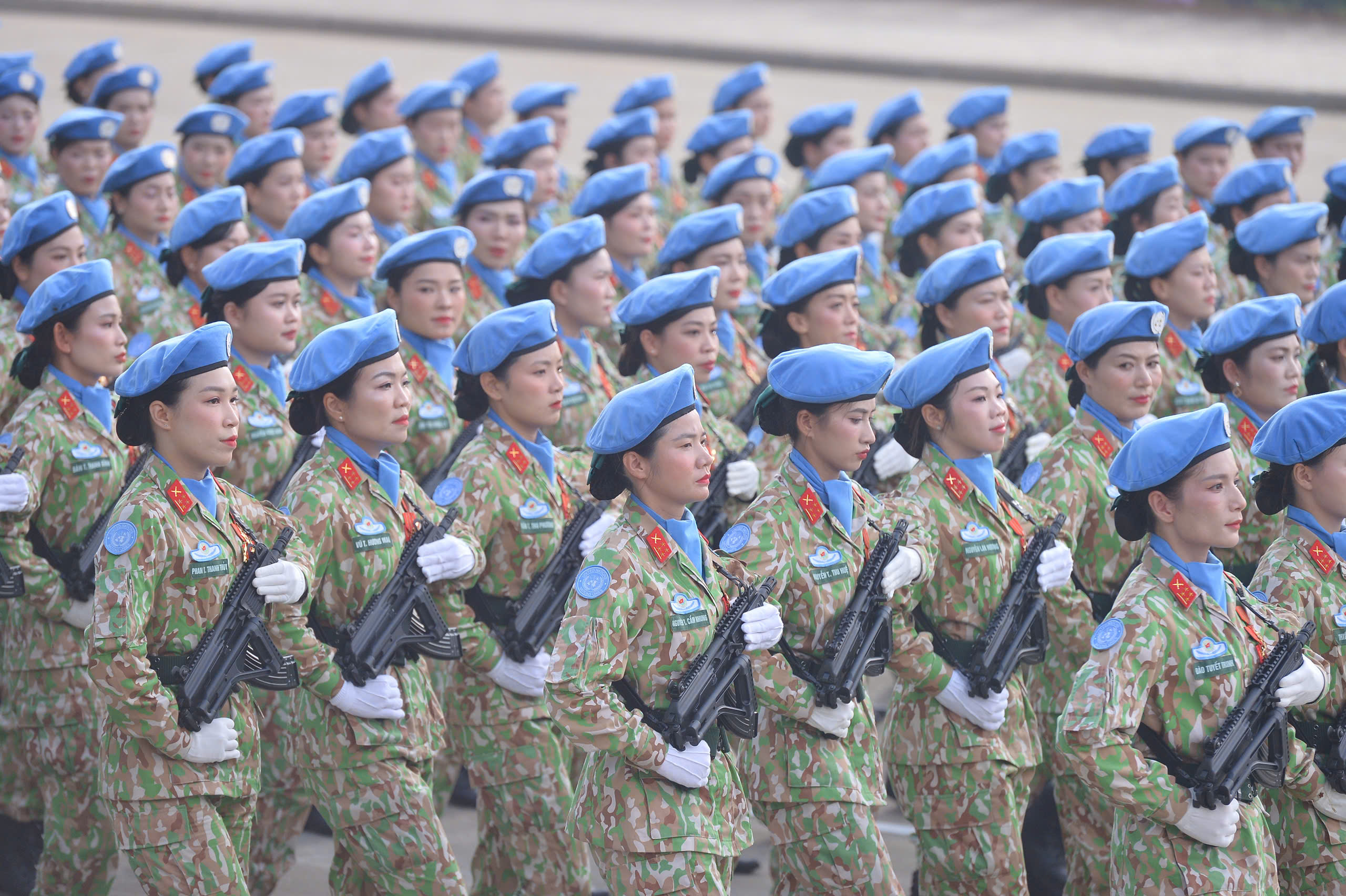 Quân đội Việt Nam 80 năm trung thành với Đảng và nhân dân trong sự nghiệp bảo vệ Tổ quốc - Ảnh 7.