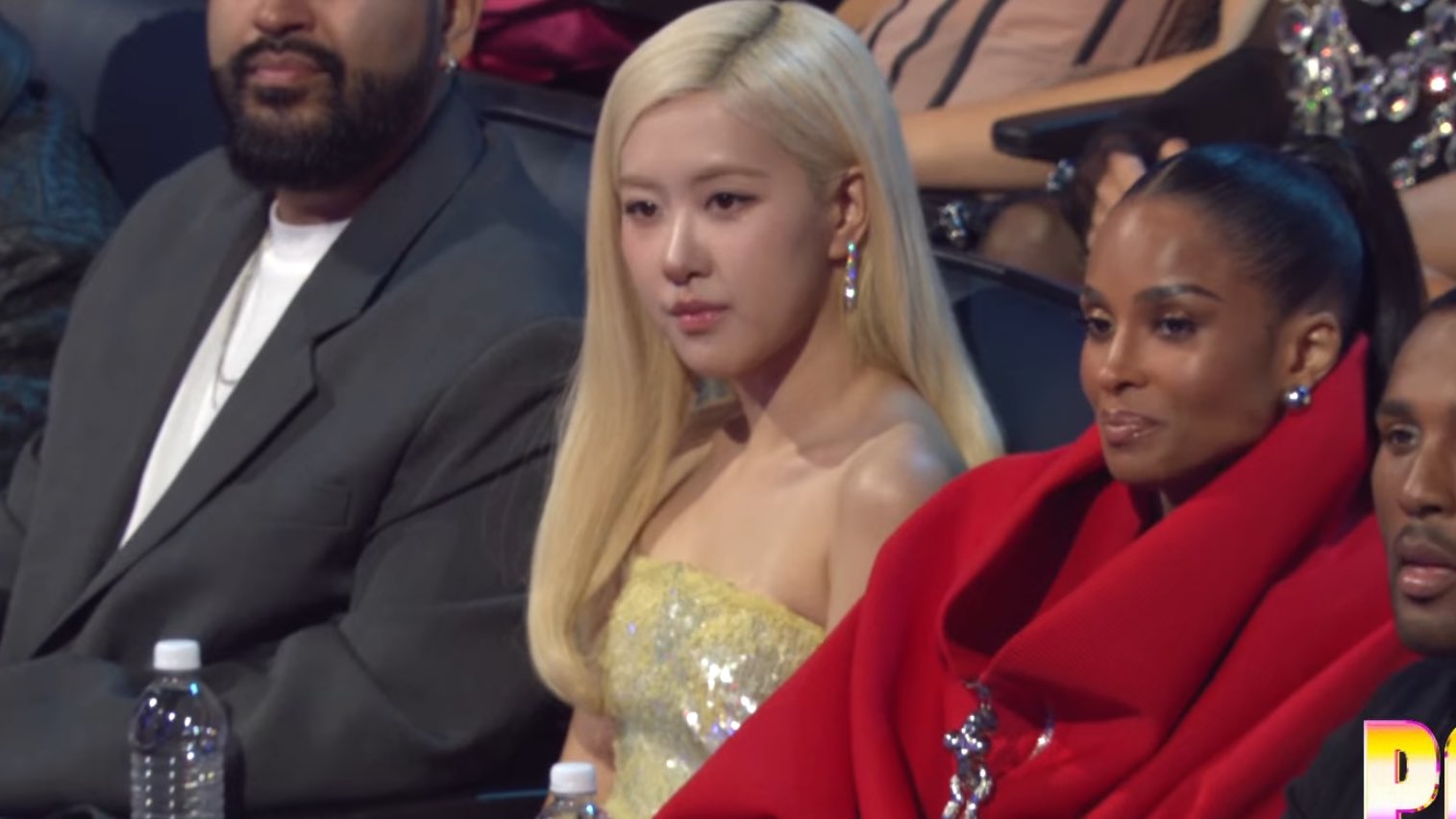 Rosé “căng như dây đàn” ở khoảnh khắc làm nên lịch sử Kpop, cố tình đi trễ VMAs vì biết sẽ thắng giải?- Ảnh 6.