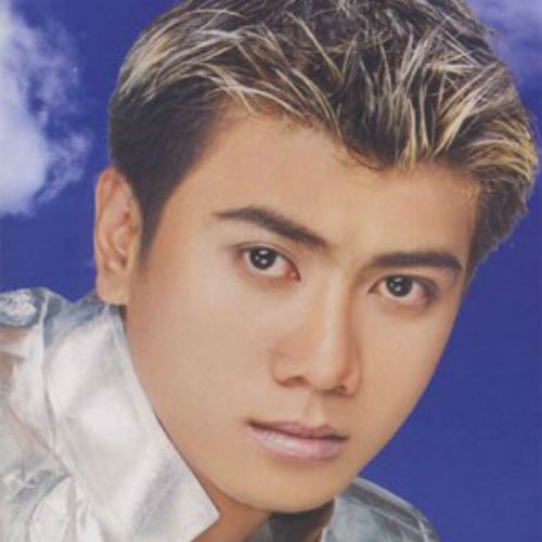 Nam ca sĩ điển trai như tài tử cực đắt show hội chợ, chuyện sở hữu đế chế nghìn tỷ đồng thực hư ra sao?- Ảnh 2.