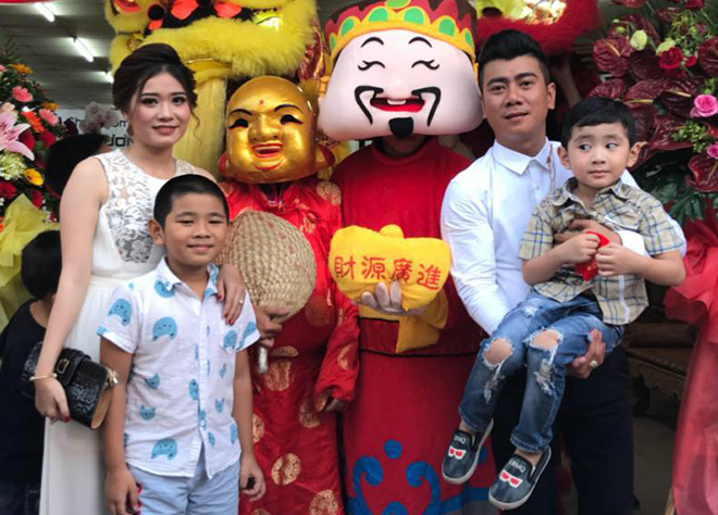 Nam ca sĩ điển trai như tài tử cực đắt show hội chợ, chuyện sở hữu đế chế nghìn tỷ đồng thực hư ra sao?- Ảnh 7.