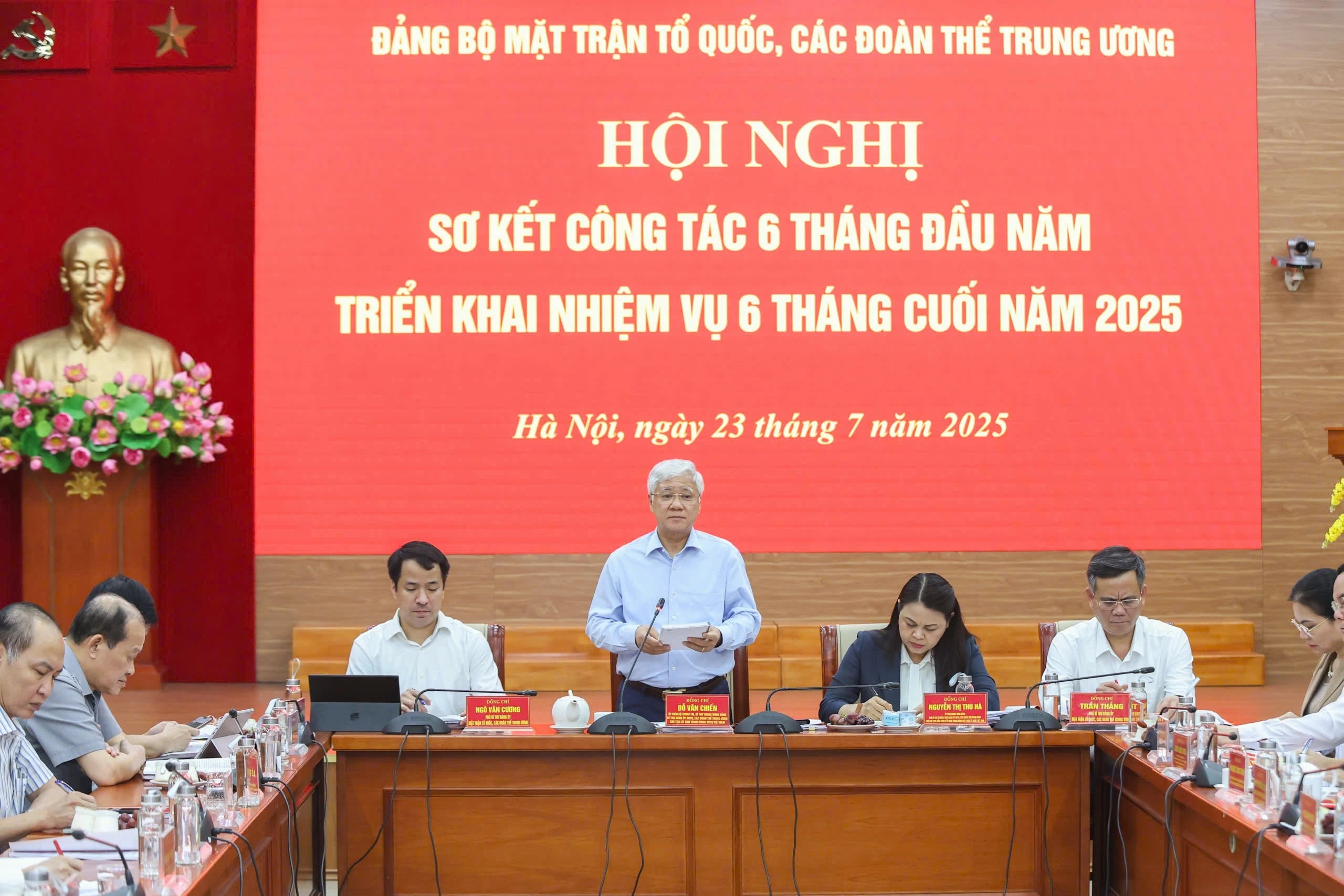 Củng cố khối đại đoàn kết toàn dân tộc 2 Củng cố khối đại đoàn kết toàn dân tộc - Ảnh 2.