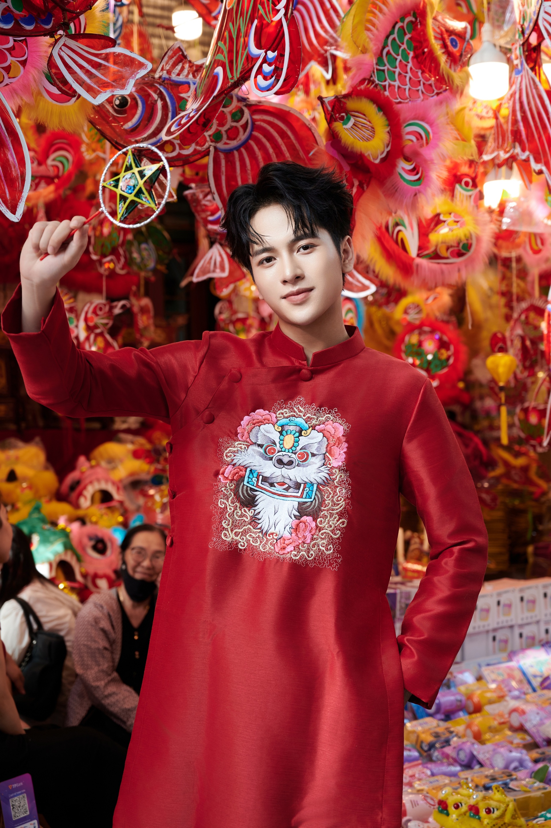 Á vương Hà Nội chia sẻ bí quyết diện áo dài nam vừa sành điệu vừa thoải mái - 7