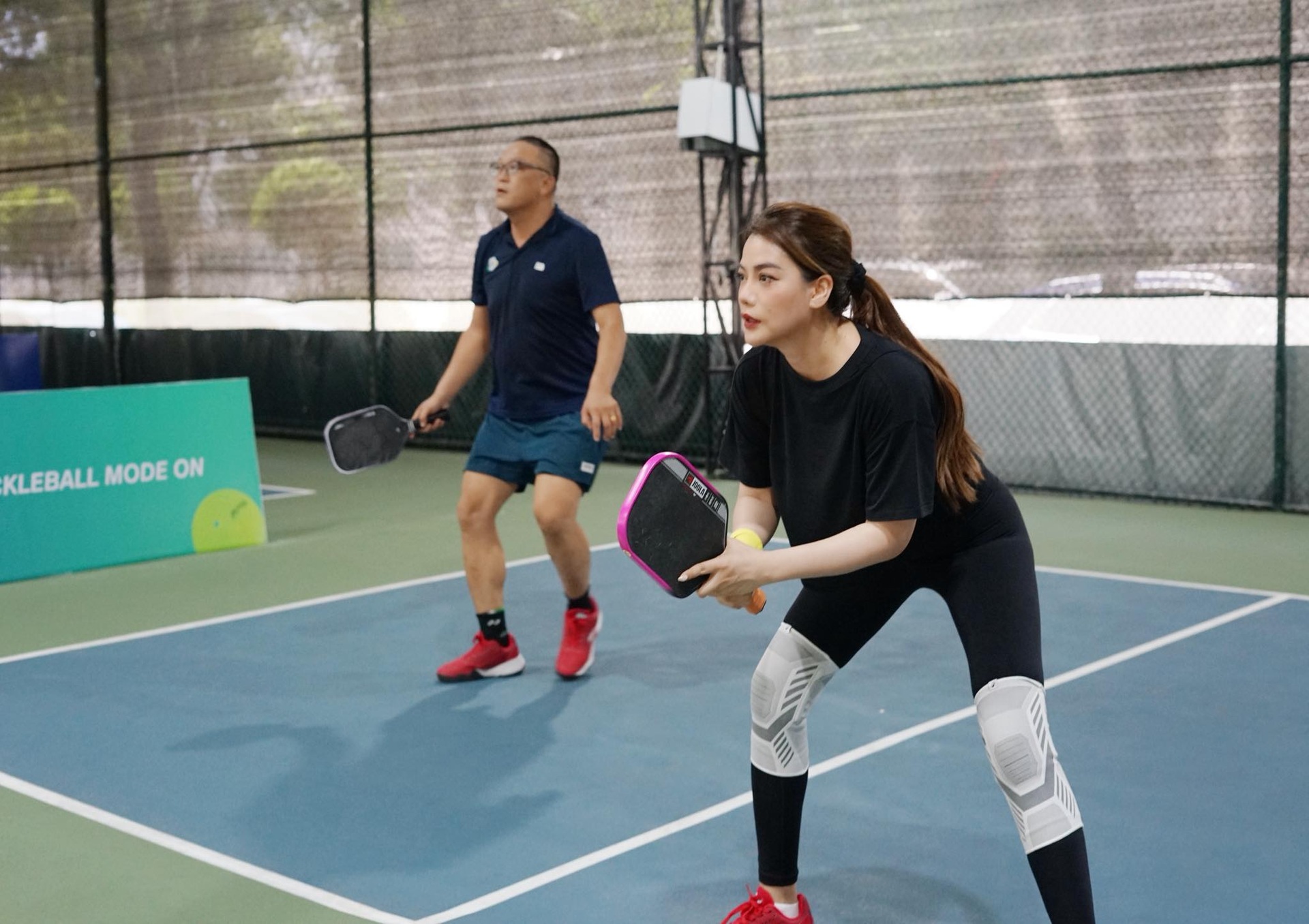 Trương Ngọc Ánh tuổi U50: Gây sốt với eo con kiến, làm bạn với người cũ - 5