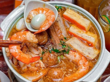 Menu ẩm thực đường phố Sài Gòn toàn đặc sản nức tiếng, từ bữa chính tới ăn chơi, món nào cũng rẻ 