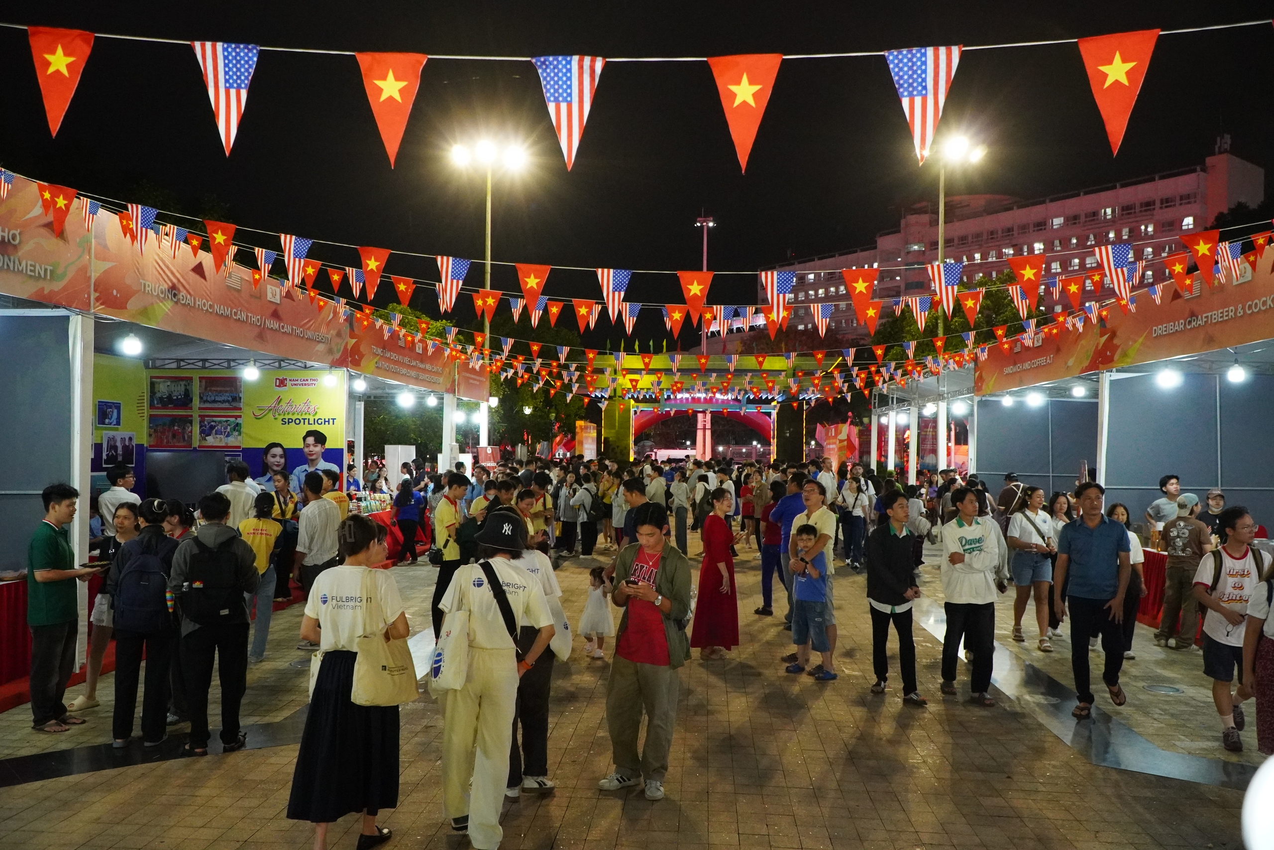 - Ảnh 3. - Ảnh 3.