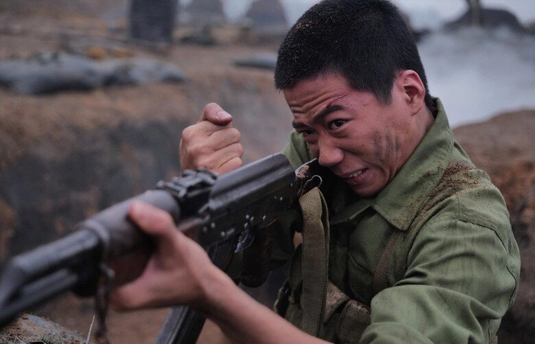 3 diễn viên trăm tỷ trùng cả tên lẫn đệm: Người là VĐV quốc gia, kẻ đóng vài phút trong Mưa Đỏ nhưng "cả nước cảm ơn" 9 Tấn của Mưa Đỏ - người bị đội trưởng Tạ trêu về cân nặng 40 kg.