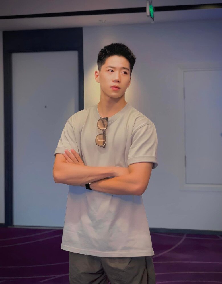 3 diễn viên trăm tỷ trùng cả tên lẫn đệm: Người là VĐV quốc gia, kẻ đóng vài phút trong Mưa Đỏ nhưng "cả nước cảm ơn" 15 3 diễn viên trăm tỷ trùng cả tên lẫn đệm: Người là VĐV quốc gia, kẻ đóng vài phút trong Mưa Đỏ nhưng amp;#34;cả nước cảm ơnamp;#34; - 14