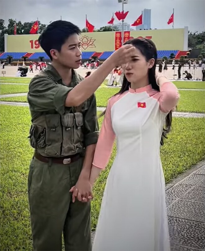 3 diễn viên trăm tỷ trùng cả tên lẫn đệm: Người là VĐV quốc gia, kẻ đóng vài phút trong Mưa Đỏ nhưng "cả nước cảm ơn" 14 Gia Huy và Hải Vy tạo nên cặp đôi ăn ý từ trên phim đến tương tác ngọt ngào ngoài đời thường.